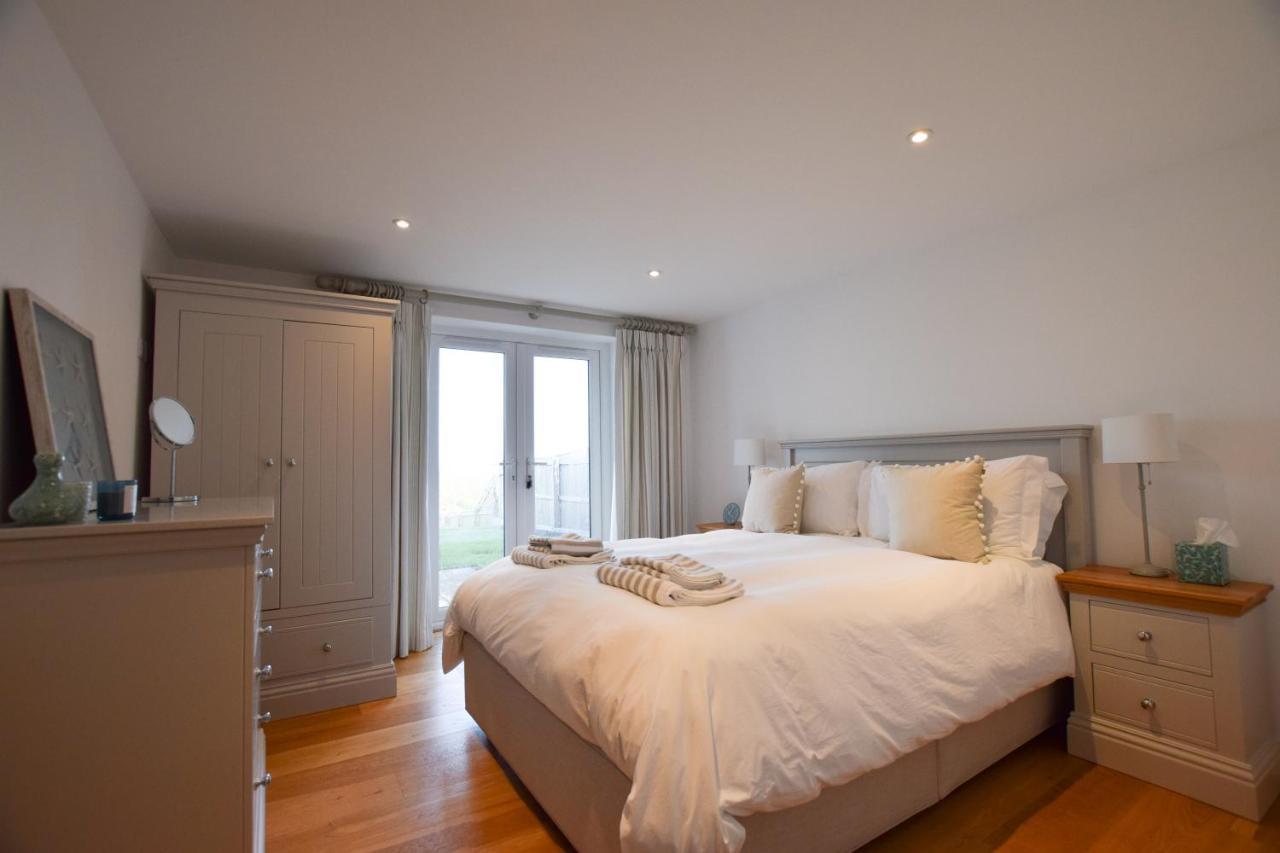 Whispers - 4 Bedroom Modern Family Holiday Home In Salcombe Sleeps 8 エクステリア 写真