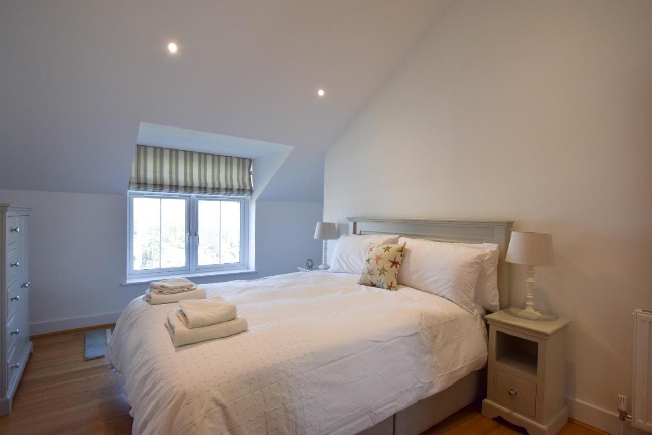 Whispers - 4 Bedroom Modern Family Holiday Home In Salcombe Sleeps 8 エクステリア 写真